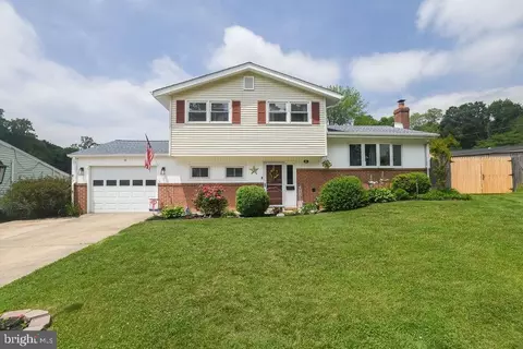 5 Woodbury Ct, Wilmington, DE 19805