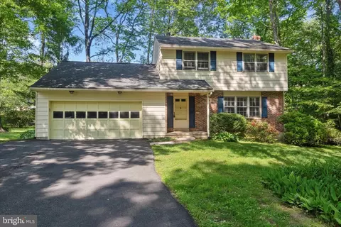 2303 Donwood Rd, Wilmington, DE 19810