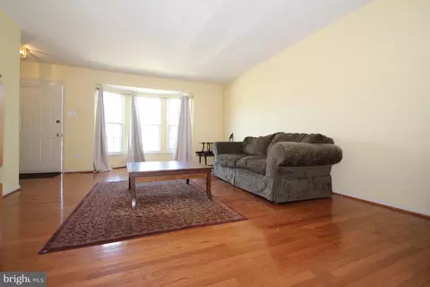 16 Galloway Ct E, Newark, DE 19711 photo 2