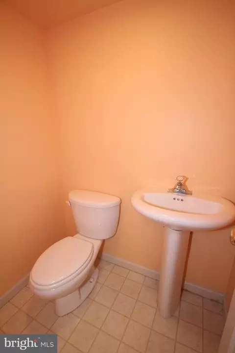 16 Galloway Ct E, Newark, DE 19711 photo 7