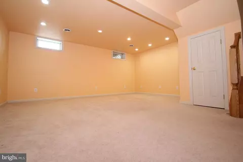 16 Galloway Ct E, Newark, DE 19711 photo 6