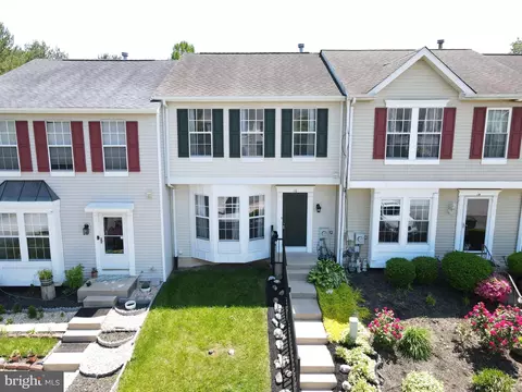 16 Galloway Ct E, Newark, DE 19711