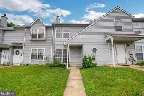 7 Crown Pt #CROWN, Newark, DE 19702