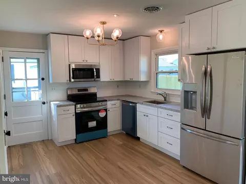 Kitchen - 10 Brookbend Dr, Newark, DE 19713 photo 1 of 1
