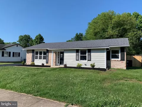 Exterior - 10 Brookbend Dr, Newark, DE 19713 photo 2 of 4