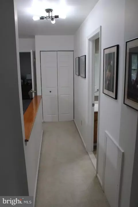 Entry Way - 43 Mahopac Dr, Bear, DE 19701 photo 5 of 8