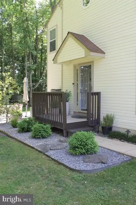 Exterior - 43 Mahopac Dr, Bear, DE 19701 photo 3 of 6