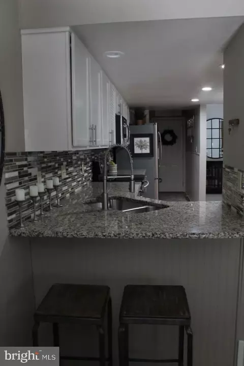 Kitchen - 43 Mahopac Dr, Bear, DE 19701 photo 2 of 2