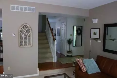 Entry Way - 43 Mahopac Dr, Bear, DE 19701 photo 3 of 8