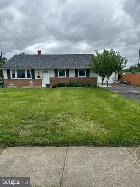 125 Linstone Ave, New Castle, DE 19720