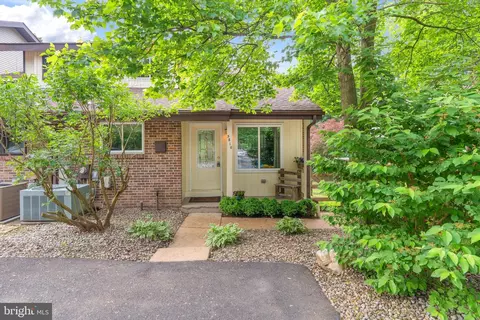 5810 Pepper Ridge Ct, Wilmington, DE 19808