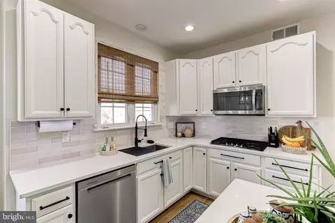 Kitchen - 184 Gloucester Blvd, Middletown, DE 19709 photo 2 of 4