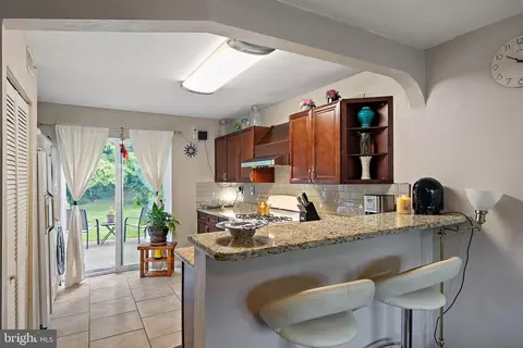 Entry Way - 5 Strauss Way, Newark, DE 19702 photo 4 of 5