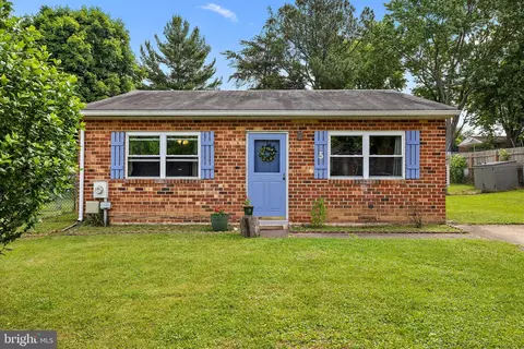 5 Strauss Way, Newark, DE 19702