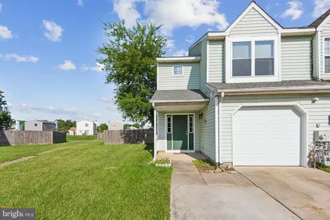 105 Auckland Dr, Newark, DE 19702