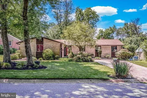6 Ridgewood Cir, Wilmington, DE 19809