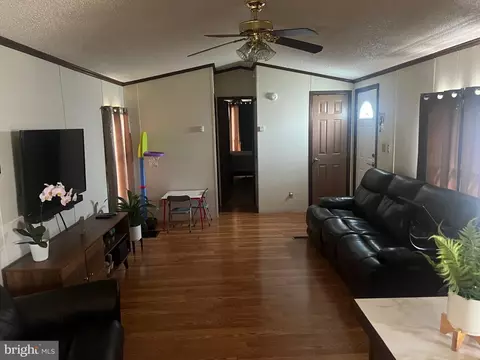 214 Holly Ct, Bear, DE 19701 photo 3
