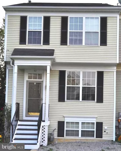 92 Denny Cir, Newark, DE 19702