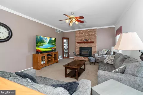 Living - 150 N Gabriel Dr, Bear, DE 19701 photo 3 of 3