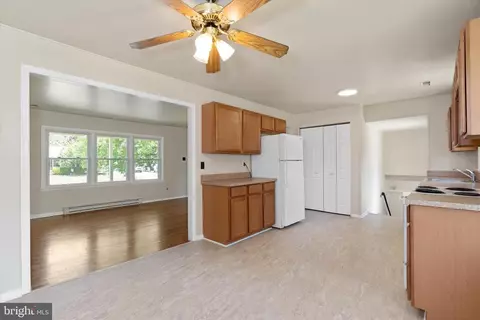 821 Broadfield Dr, Newark, DE 19713 photo 10