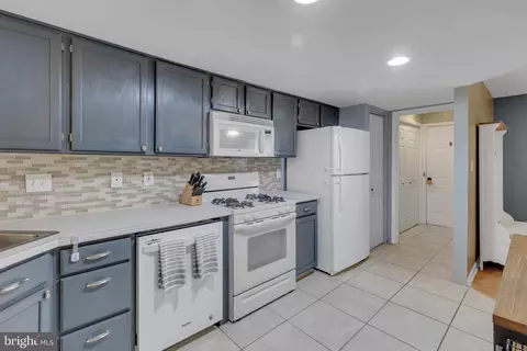 Kitchen - 46 Mahopac Dr, Bear, DE 19701 photo 2 of 3