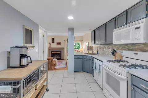 Kitchen - 46 Mahopac Dr, Bear, DE 19701 photo 3 of 3