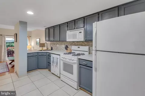Kitchen - 46 Mahopac Dr, Bear, DE 19701 photo 1 of 3