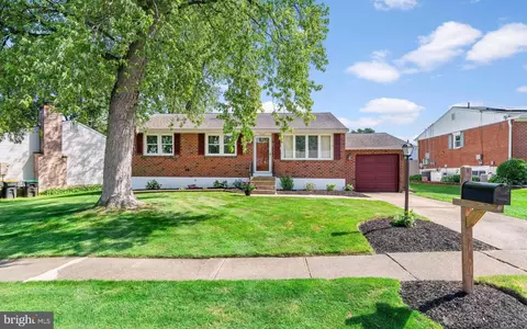 1602 Afton Dr, Wilmington, DE 19810