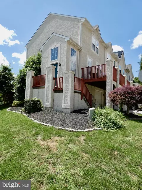 22 Thomas Ln N, Newark, DE 19711