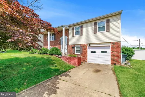 41 Skyline Dr, New Castle, DE 19720