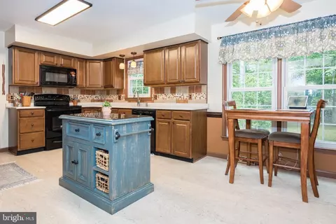 Kitchen - 13 Anna Ave, Bear, DE 19701 photo 4 of 6