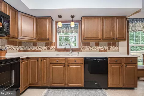 Kitchen - 13 Anna Ave, Bear, DE 19701 photo 2 of 6