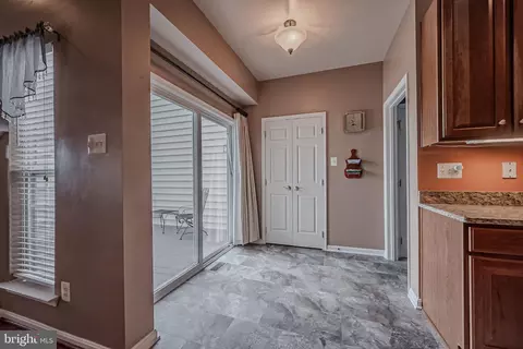 Entry Way - 313 Pierce Run, Newark, DE 19702 photo 6 of 8
