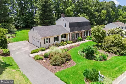 12 Haileys Trl, Newark, DE 19711