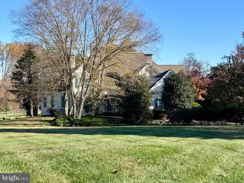 132 Chatenay Ln, Greenville, DE 19807