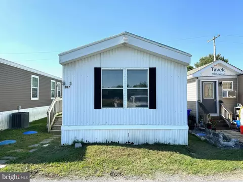 307 Forest Dr #7, Townsend, DE 19734 photo 2