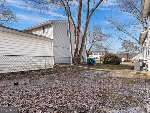 Exterior - 26 E Shady Dr, Newark, DE 19713 photo 5 of 5