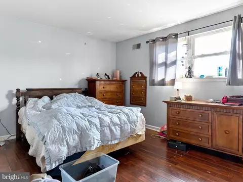 Bedroom - 26 E Shady Dr, Newark, DE 19713 photo 1 of 2