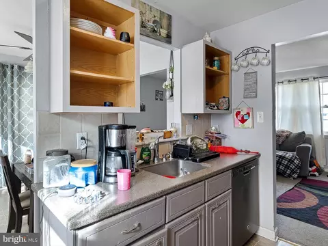 Kitchen - 26 E Shady Dr, Newark, DE 19713 photo 3 of 3