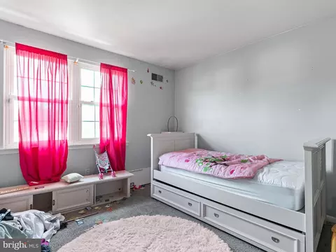 Bedroom - 26 E Shady Dr, Newark, DE 19713 photo 2 of 2