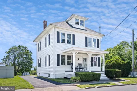108 S Congress St, Port Penn, DE 19731
