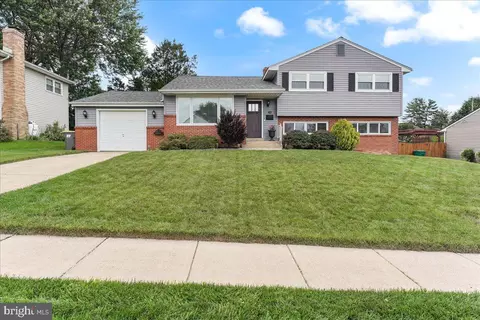 14 Burns Rd, Claymont, DE 19703