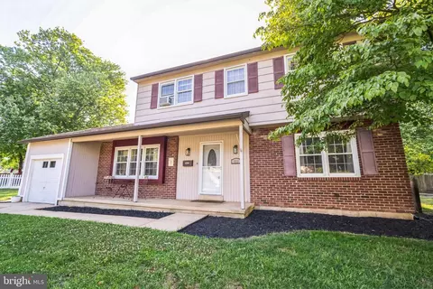 111 Arnell Ct, New Castle, DE 19720