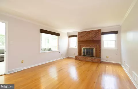 Living - 3 E Savannah Dr, Bear, DE 19701 photo 2 of 2