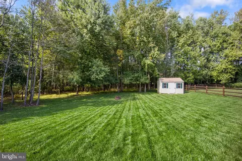 Exterior - 29 Crimson King Dr, Bear, DE 19701 photo 5 of 6