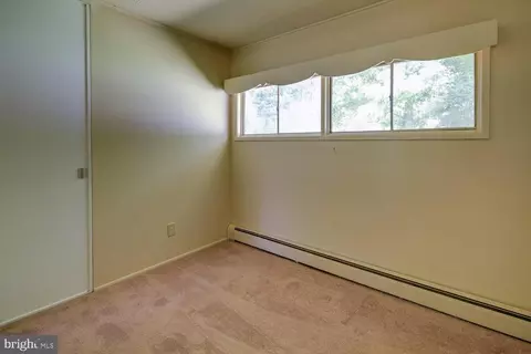 Bedroom - 17 Chippendale Cir, Newark, DE 19713 photo 1 of 2