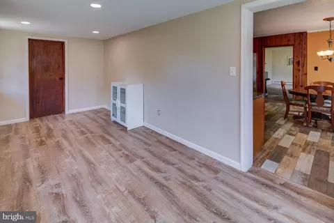 Entry Way - 17 Chippendale Cir, Newark, DE 19713 photo 1 of 1