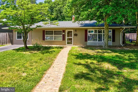 Exterior - 17 Chippendale Cir, Newark, DE 19713 photo 6 of 7