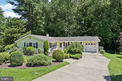 15 Cauline Ct, Newark, DE 19711