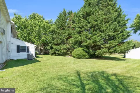 Exterior - 21 Rawlings Dr, Bear, DE 19701 photo 10 of 18
